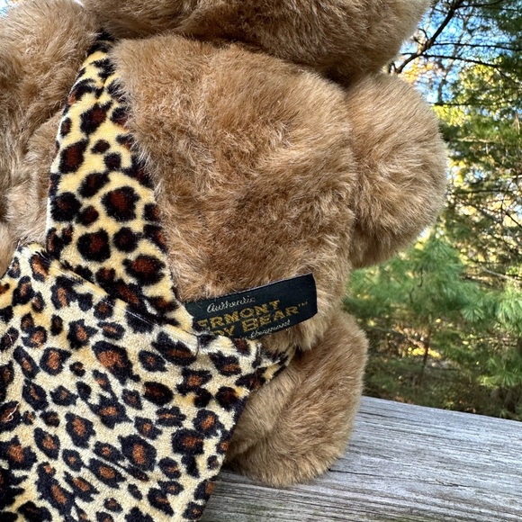 Vintage Vermont Teddy Bear Brown Plush Teddy Bear with Leopard Print sarong - Picture 5 of 5